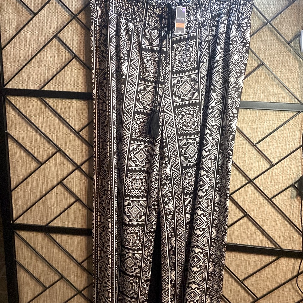 NEW WEST LOOP XL PALAZZO PANTS BLACK & WHITE